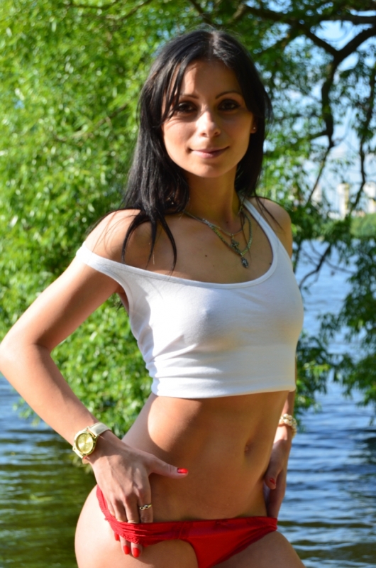 Аняша, 22